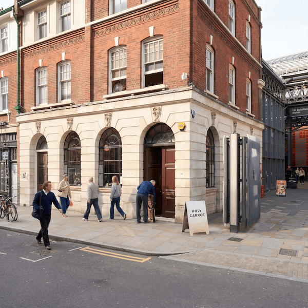 HOLY CARROT, SPITALFIELDS | LIGHTING SUPPLY | PHOTOGRAPHY BY OLLIE TOMLINSON - DYKE & DEAN