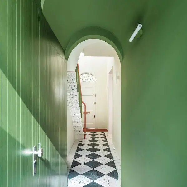 WHITE RABBIT HOUSE - DYKE & DEAN