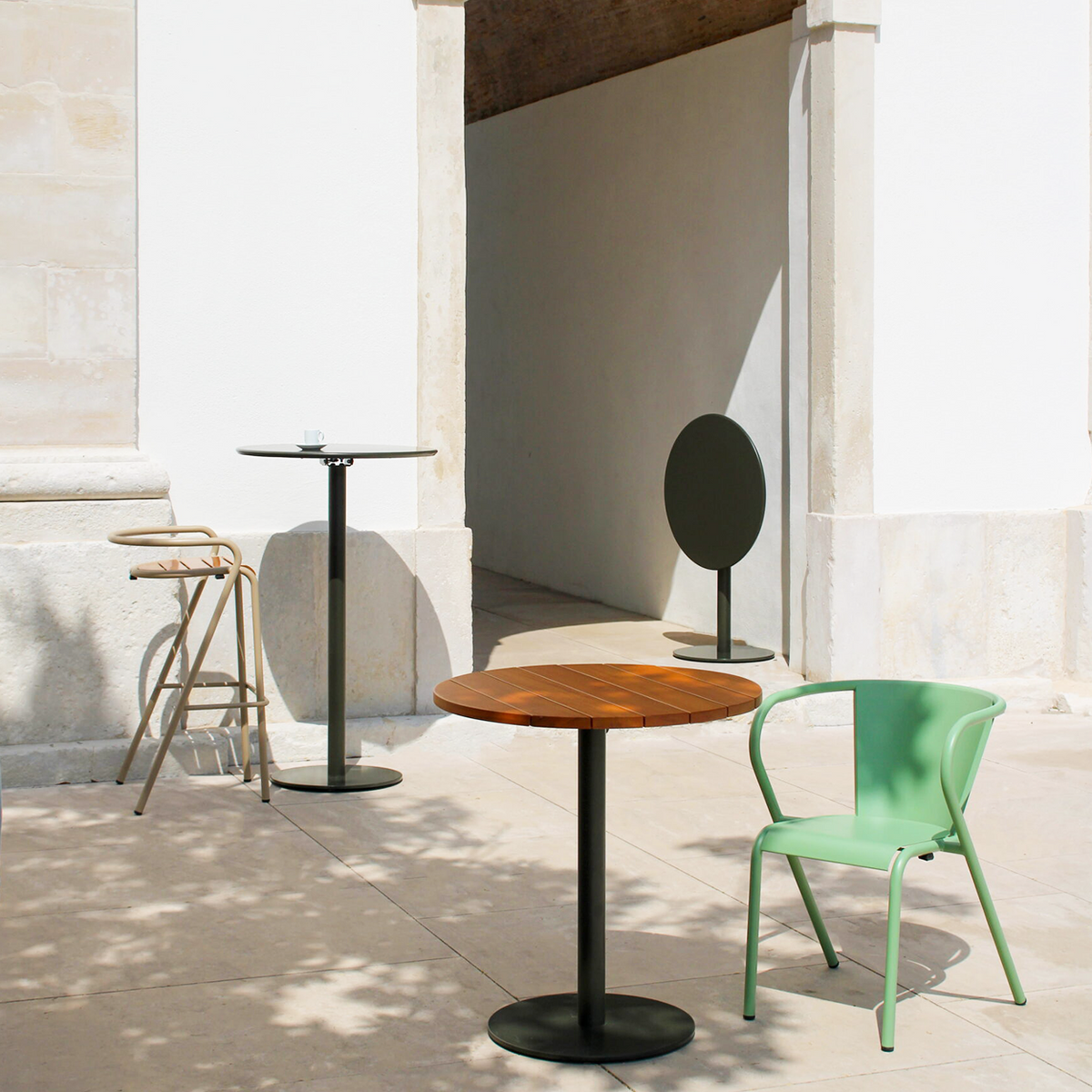 ADICO PLANA ROUND FOLDING HIGH TABLE STEEL
