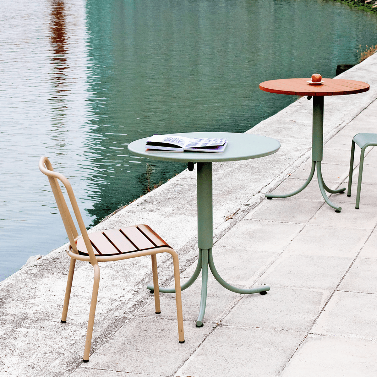 ADICO MAR HIGH TABLE 60 STEEL - DYKE & DEAN