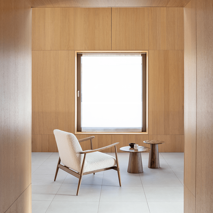 ASKA LOUNGE CHAIR WALNUT - DYKE & DEAN