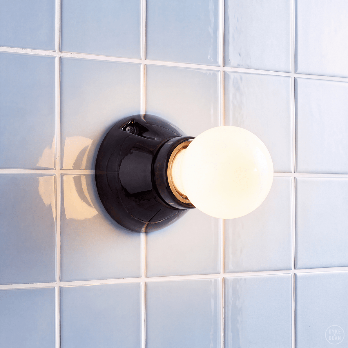 DYKE & DEAN FIXED SOCKET BLACK CERAMIC LAMP - DYKE & DEAN