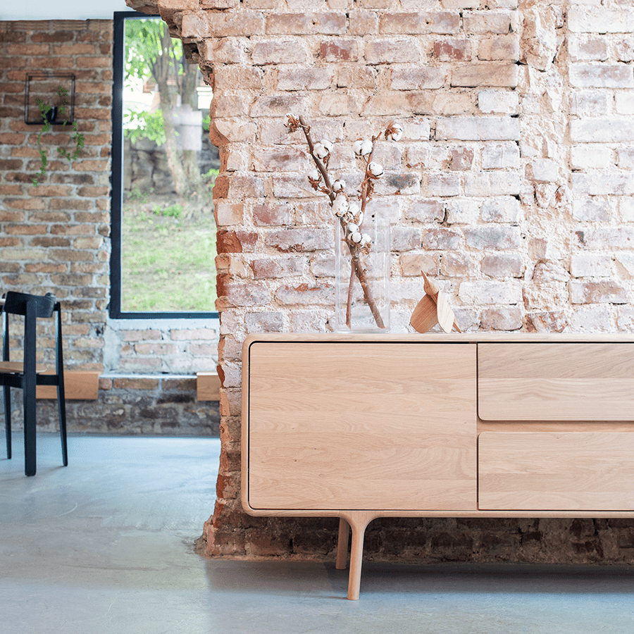 GAZZDA FAWN SIDEBOARD OAK 180 - DYKE & DEAN