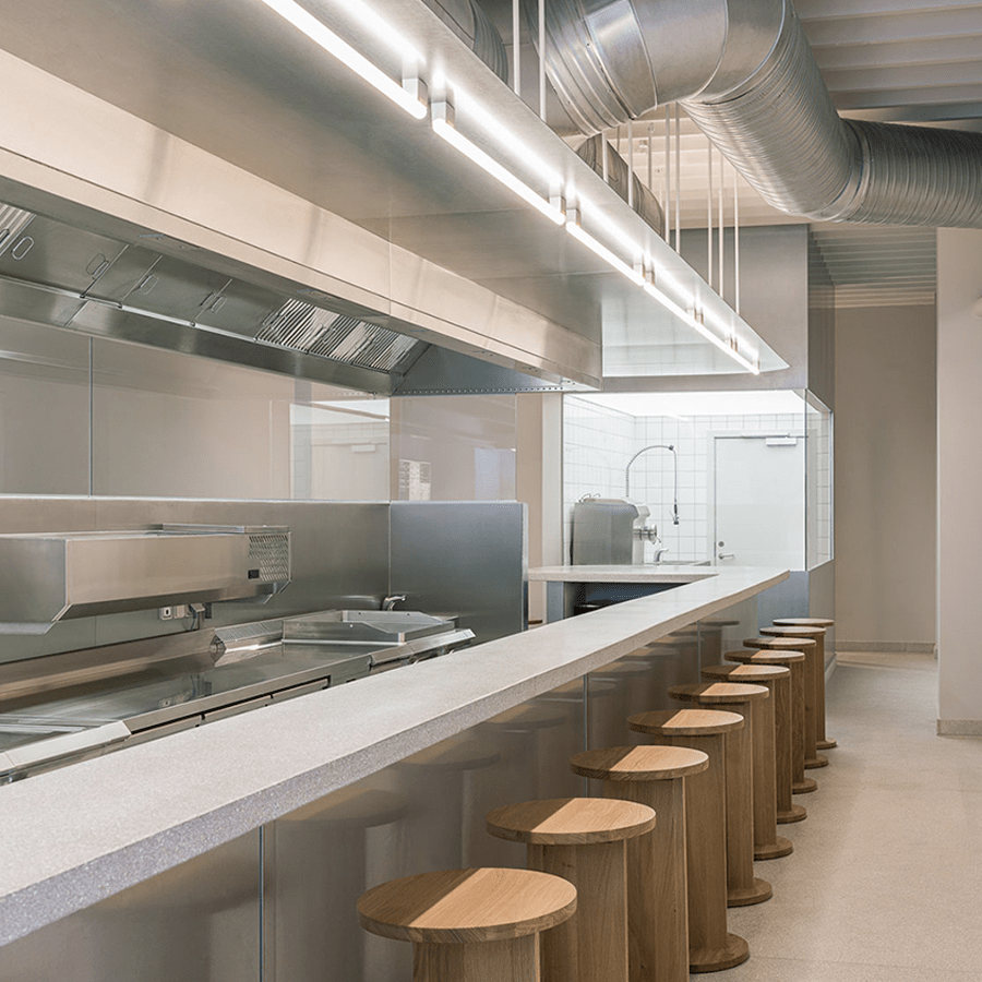 PLASTIC WHITE PEG TUBE BULB DOUBLE MOUNT 1000 - DYKE & DEAN