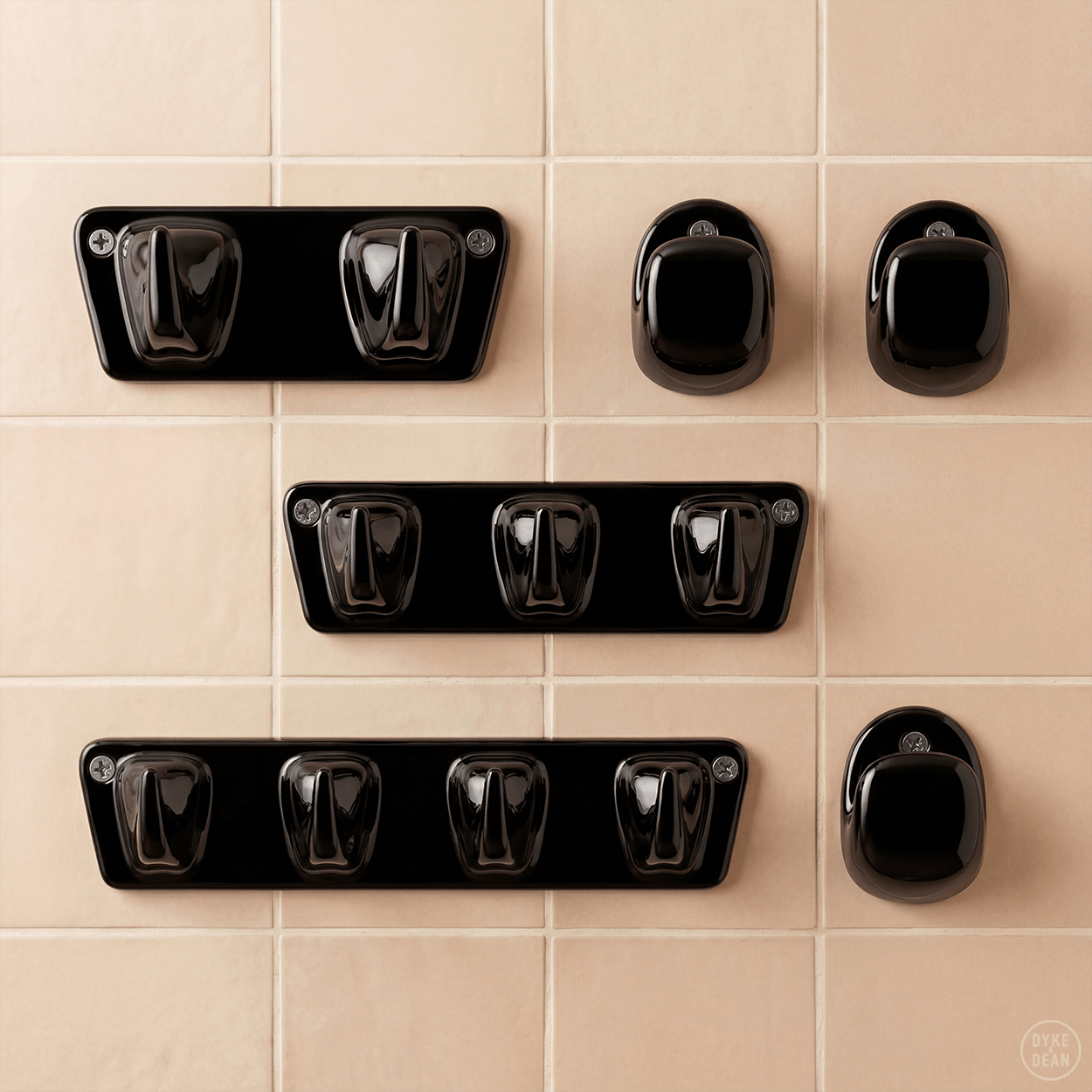 PORCELAIN 5V HOOK PLATE BLACK - DYKE & DEAN