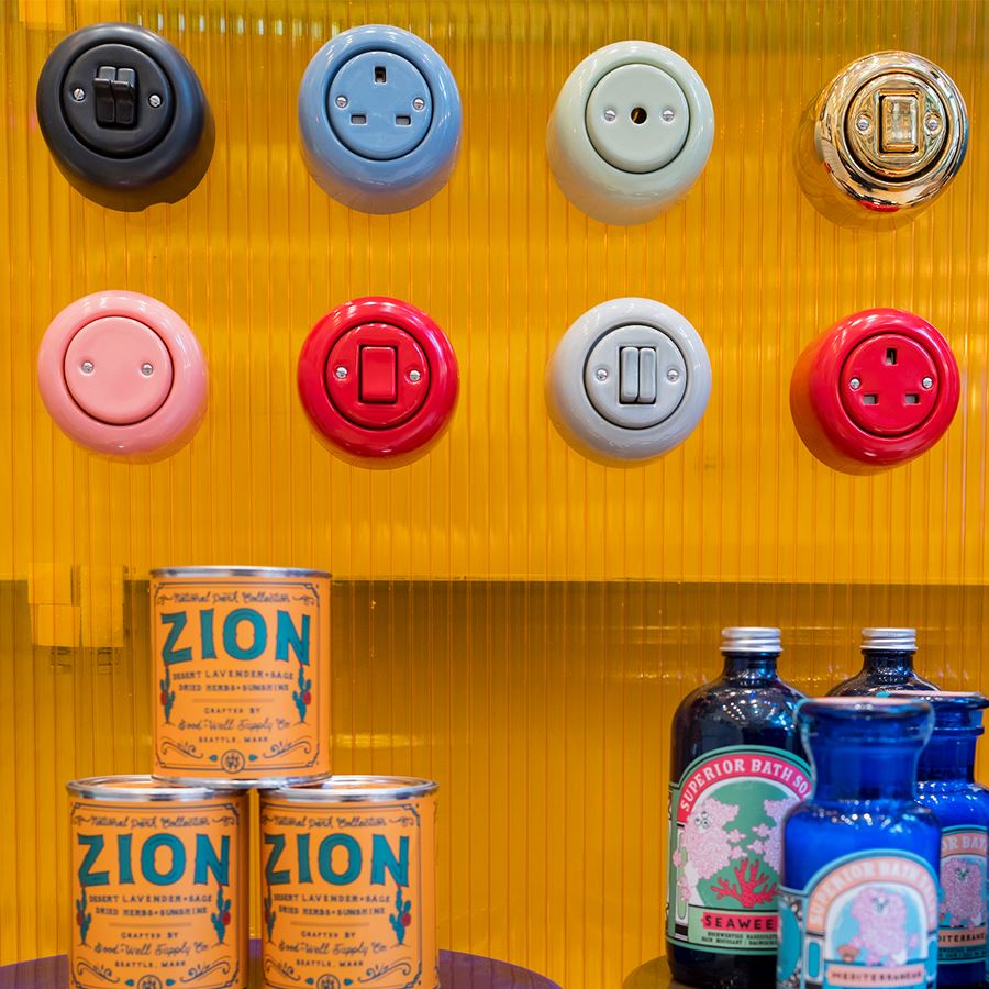 PORCELAIN KATY PATY COLONA ROUND SURFACE MOUNTED SWISS SOCKET SKY BLUE - DYKE & DEAN