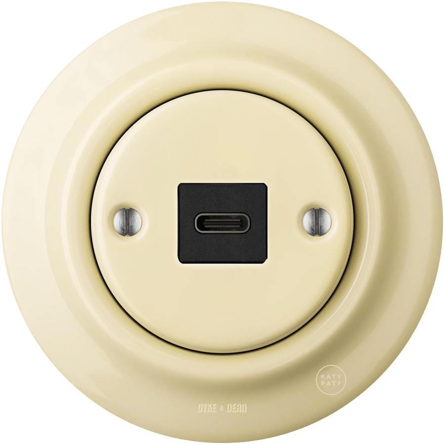 PORCELAIN WALL SOCKET VANILLA USB - C - DYKE & DEAN