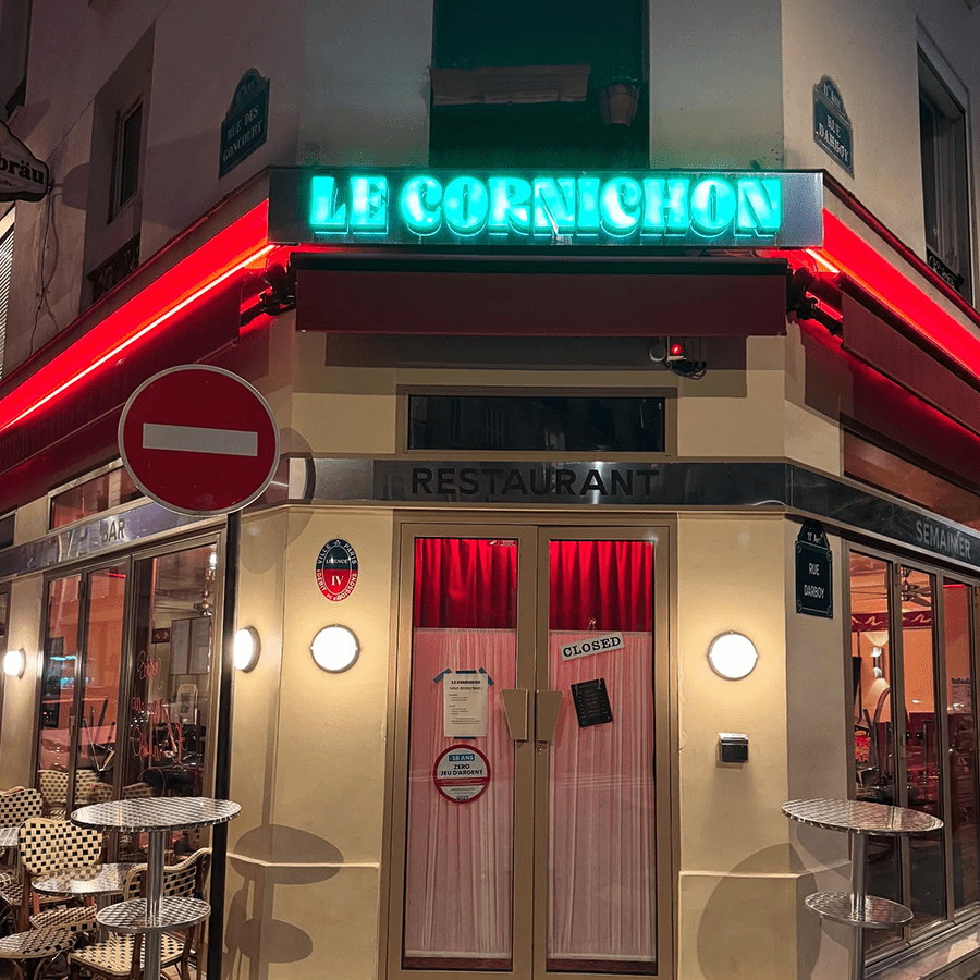 ROUND BULKHEAD WHITE DUROPLAST OPAL GLASS - DYKE & DEAN