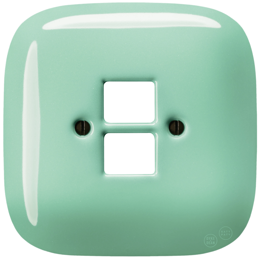 SQUARE PORCELAIN WALL SOCKET MINT PC/USB - DYKE & DEAN