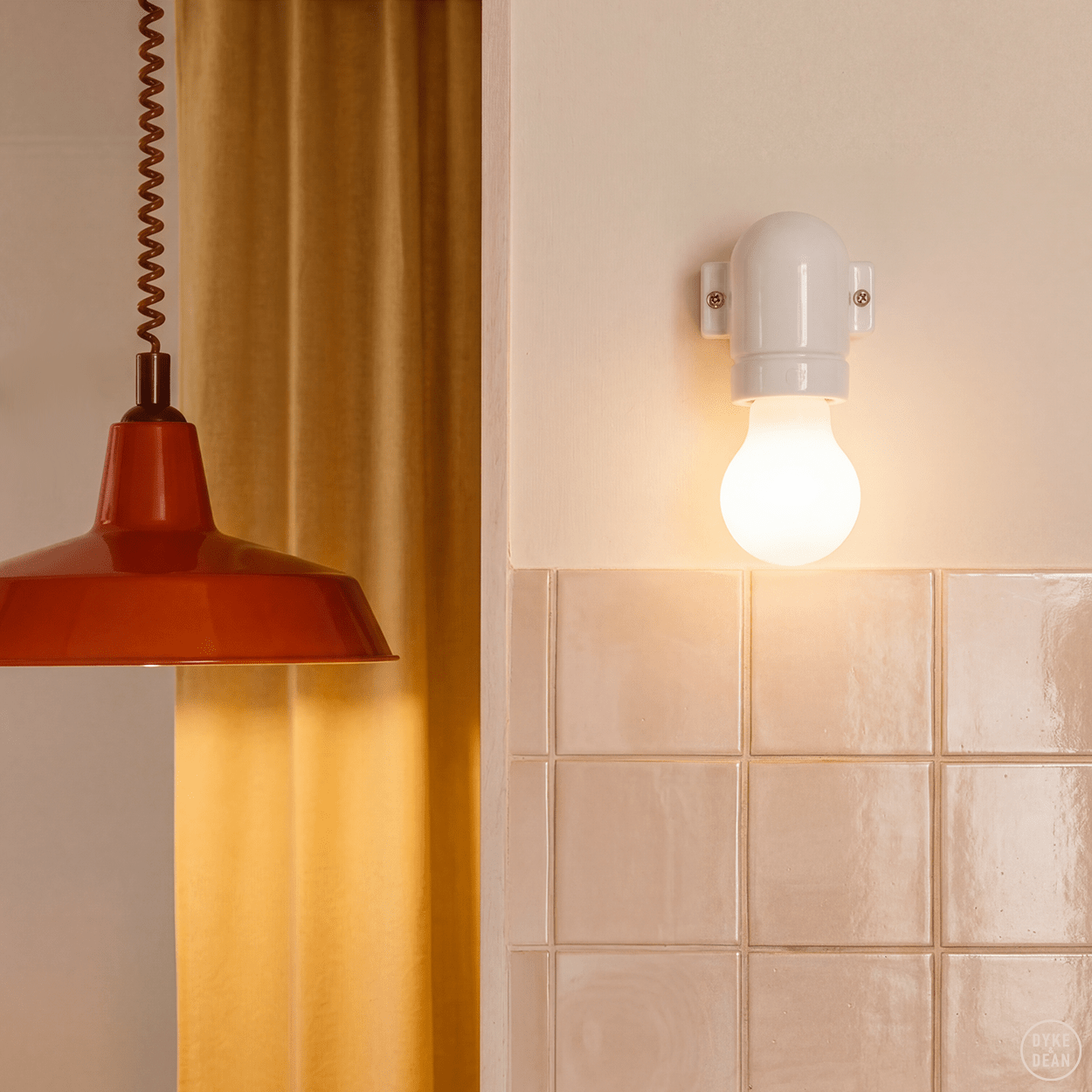 WALL ARM CERAMIC LIGHT WHITE - DYKE & DEAN