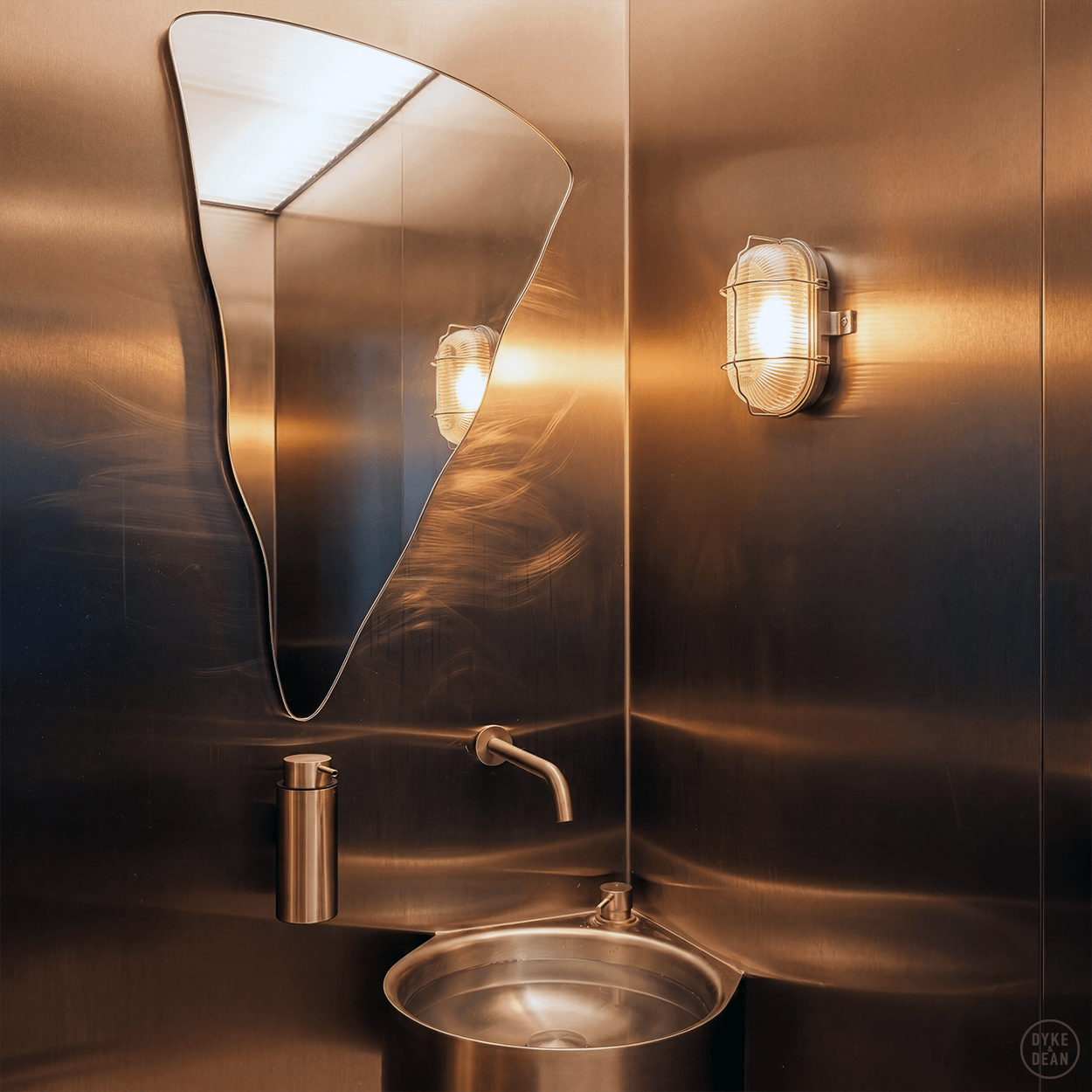 WATERPROOF GLASS & NICKEL WHITE BULKHEAD LAMP - DYKE & DEAN