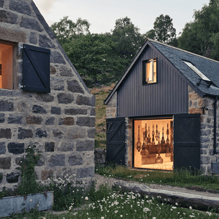 CORNER SWAN NECK LANTERN - DYKE & DEAN