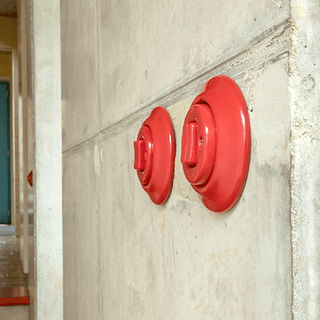 PORCELAIN WALL END PLUG SOCKET RED - DYKE & DEAN