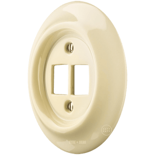 PORCELAIN WALL SOCKET VANILLA PC/USB - DYKE & DEAN