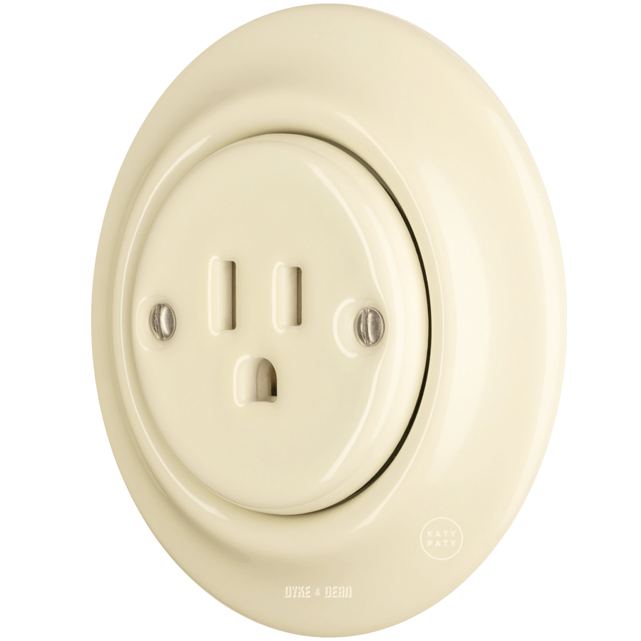 PORCELAIN WALL SOCKET VANILLA USA 15 AMP - DYKE & DEAN